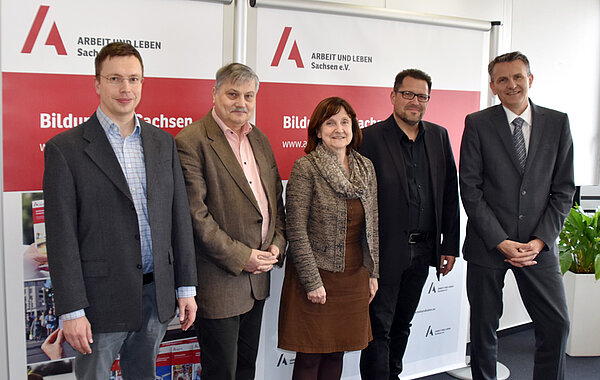 Die Mitglieder des ZdA-Projektrates (v.l.n.r.: Prof. Dr. Hannes Zacher, Frank Schott, Dirk Lippik, Prof. Dr. Michael Uhlmann) mit der Leiterin des ZdA, Frau Dr. Petra Gärtner (Mitte).