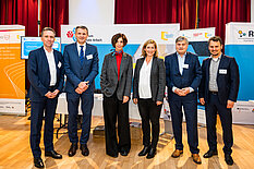 v.l.n.r.: Fabian Langenbruch (BMAS), Prof. Dr.-Ing. Michael Uhlmann (ATB/ ZdA), Prof. Dr. Jutta Allmendinger (WZB), Lilian Tschan (Staatssekretärin BMAS), Frank Schot (Arbeit und Leben Sachsen e.V.), Dr. Felix Erler (ZdA)